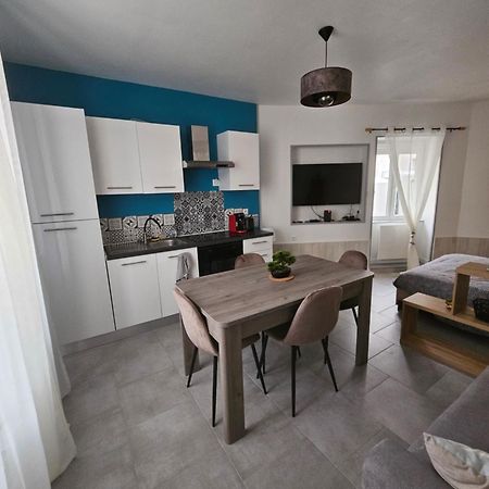 Sarl La Famille 2 Apartment Angouleme Bagian luar foto